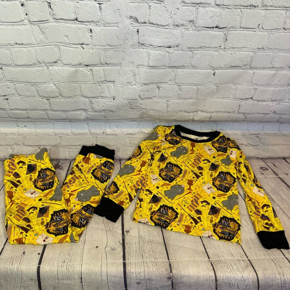 CoZco Harry Potter Hufflepuff Bamboo Pajama Set
